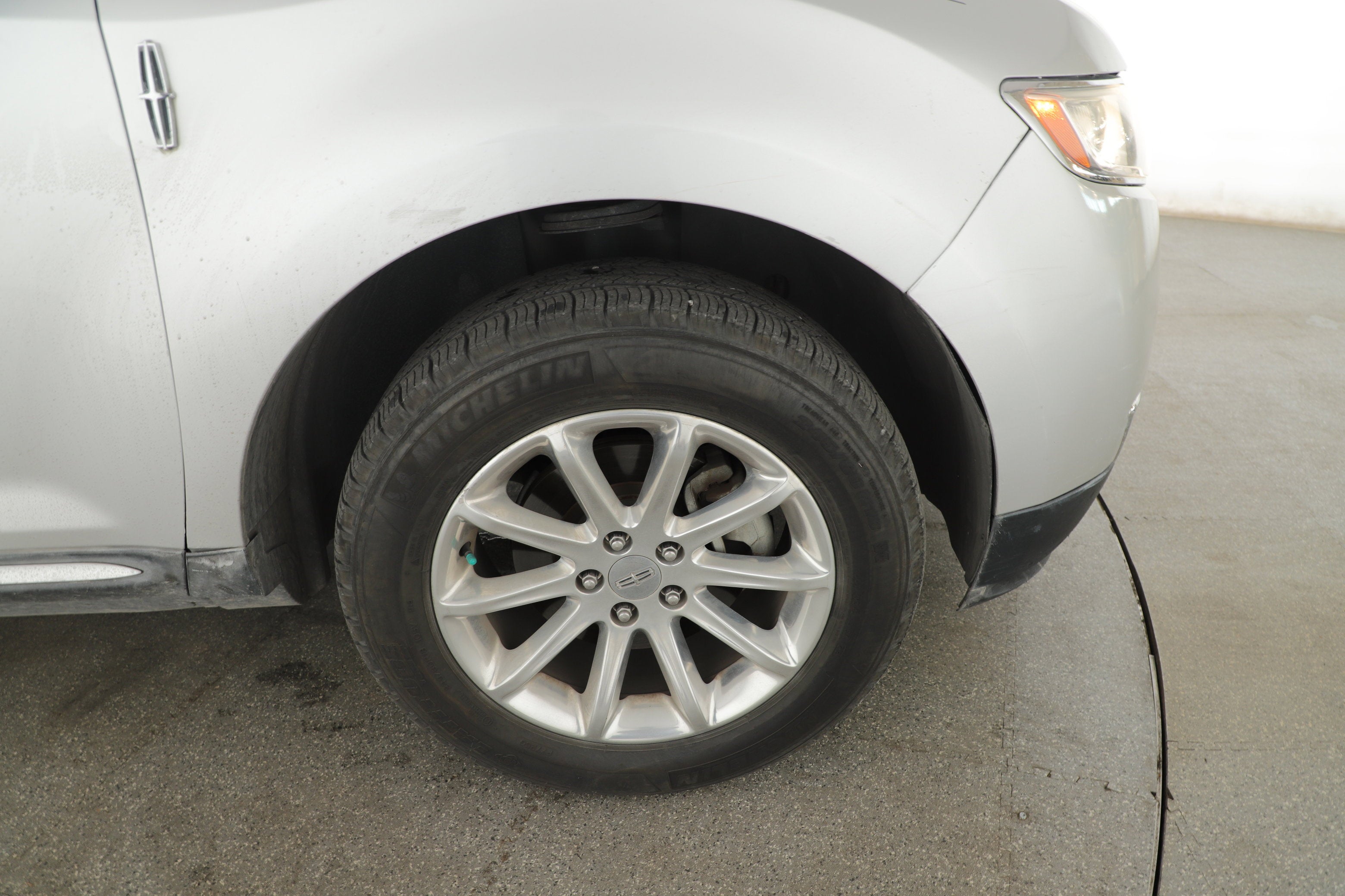 2015 Lincoln MKX Base