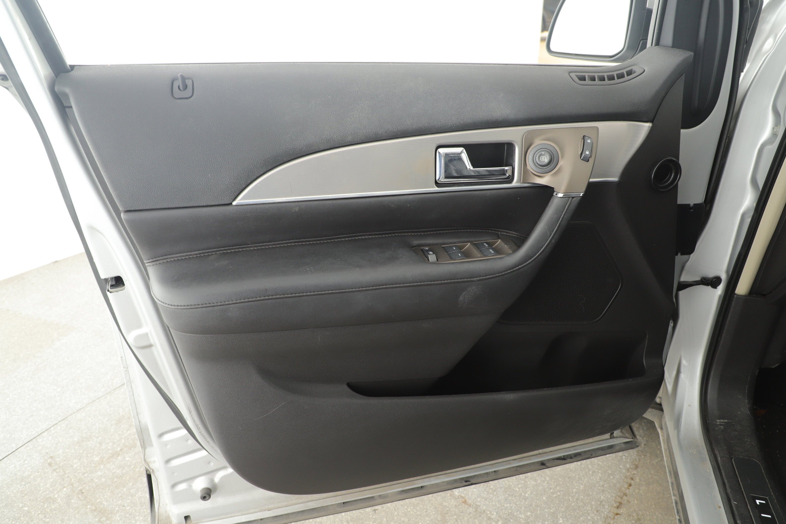 2015 Lincoln MKX Base