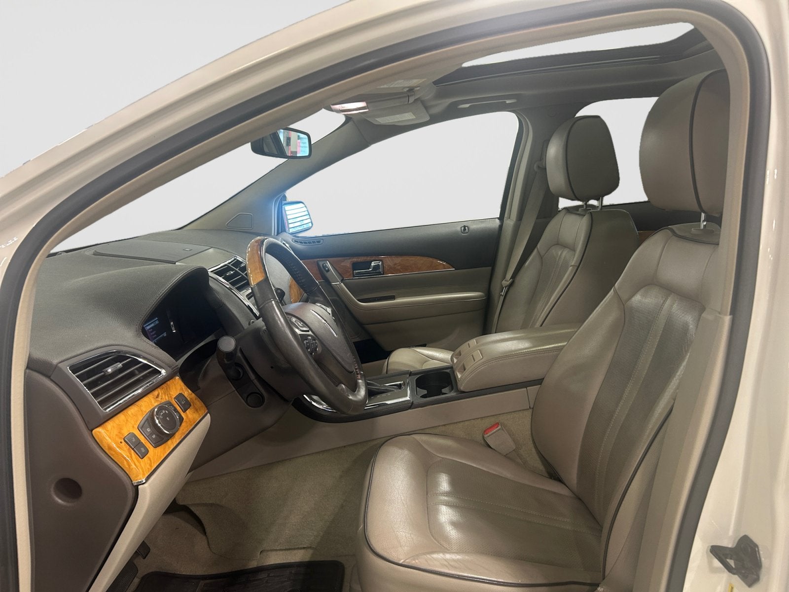 2012 Lincoln MKX Base
