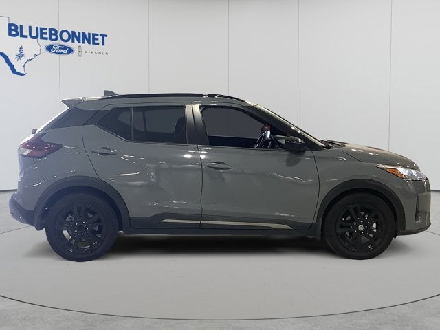 2021 Nissan Kicks SR