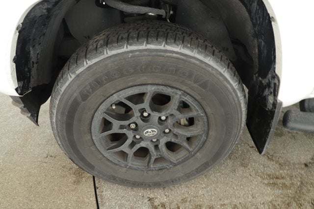 2022 Toyota Tacoma 4WD SR5