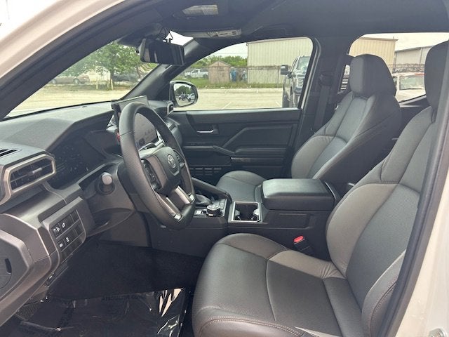 2025 Toyota Tacoma 4WD SR5