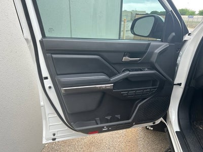 2025 Toyota Tacoma 4WD SR5