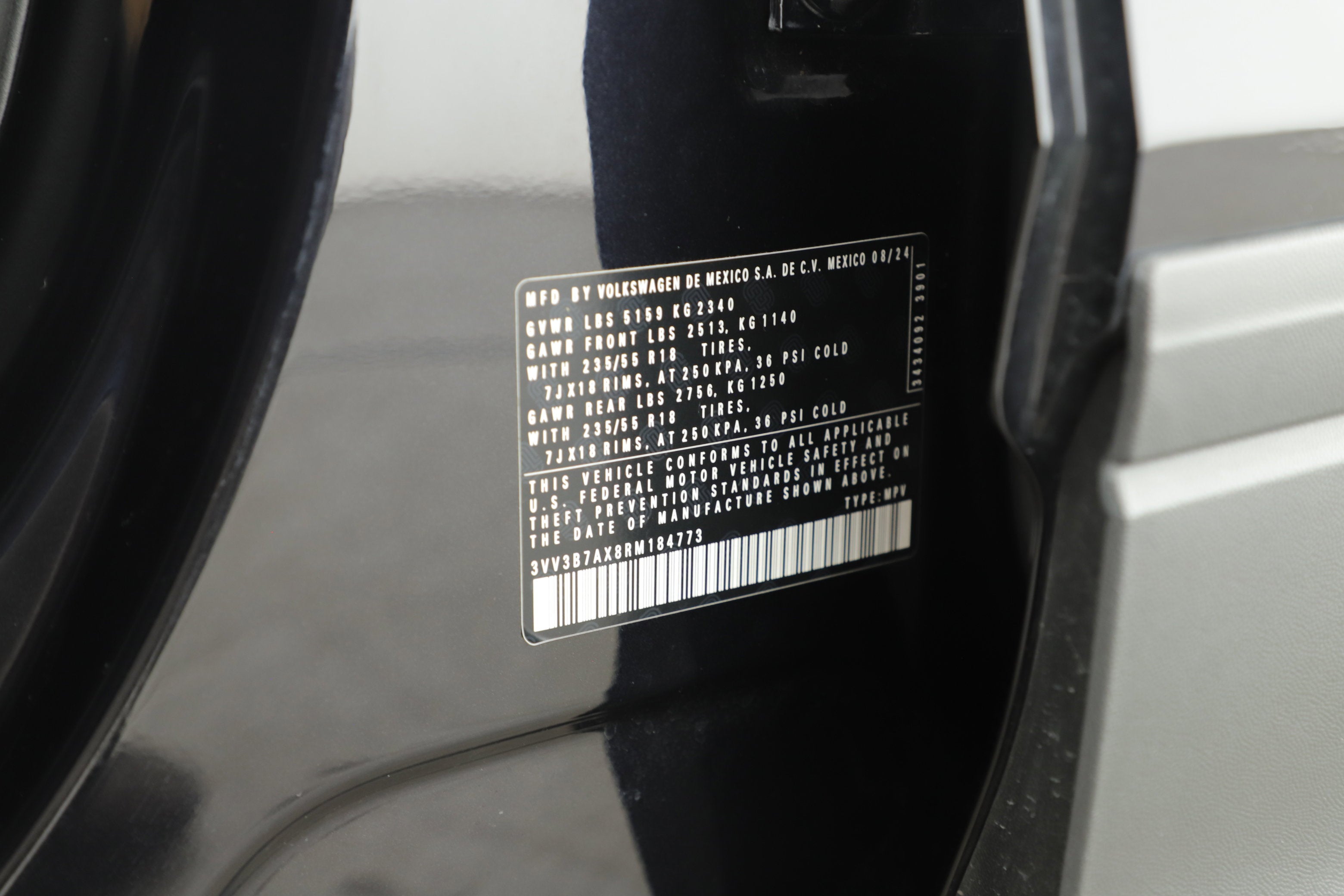 2024 Volkswagen Tiguan 2.0T SE