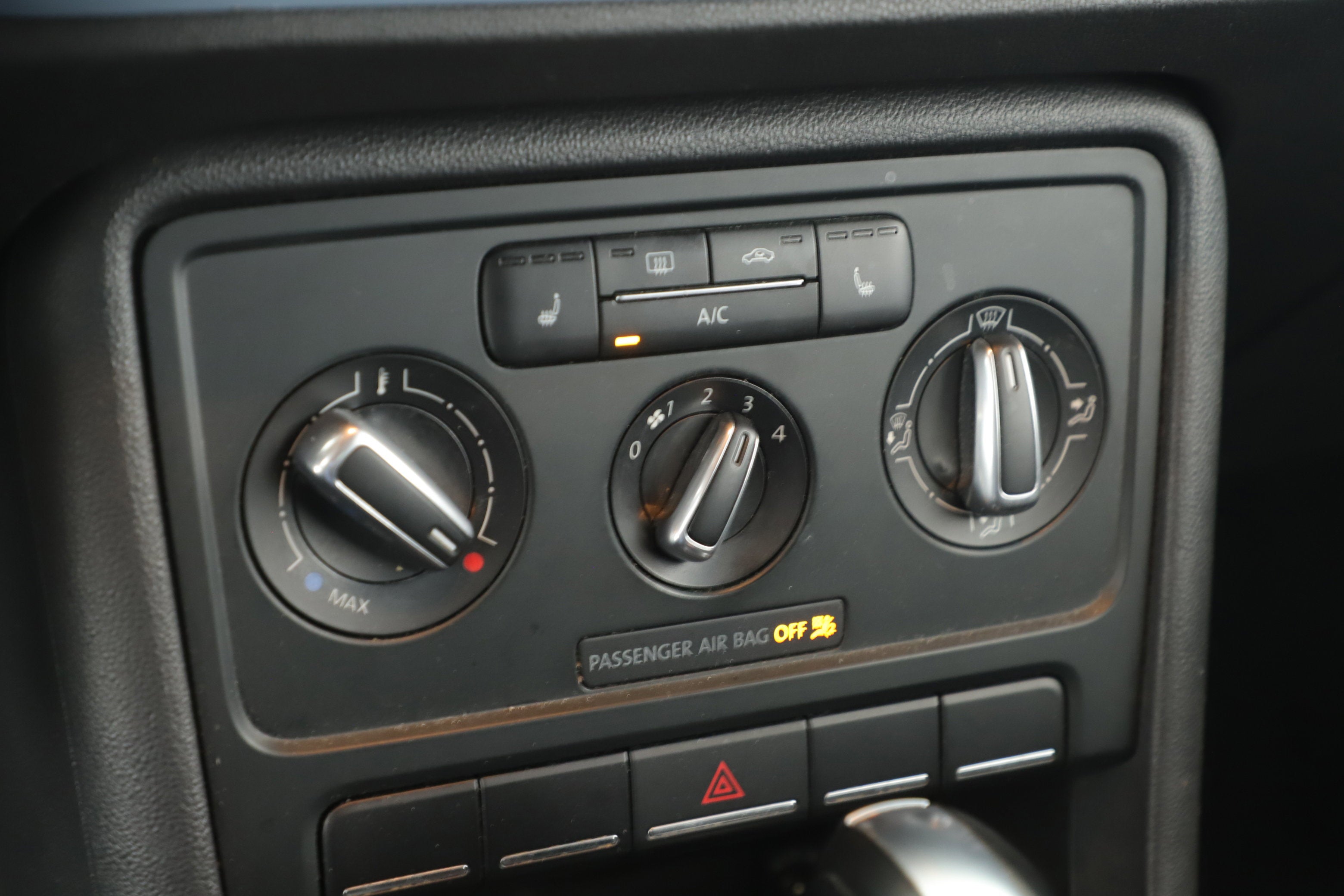 2013 Volkswagen Beetle Convertible 2.5L