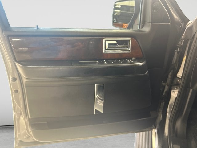 2017 Lincoln Navigator Select