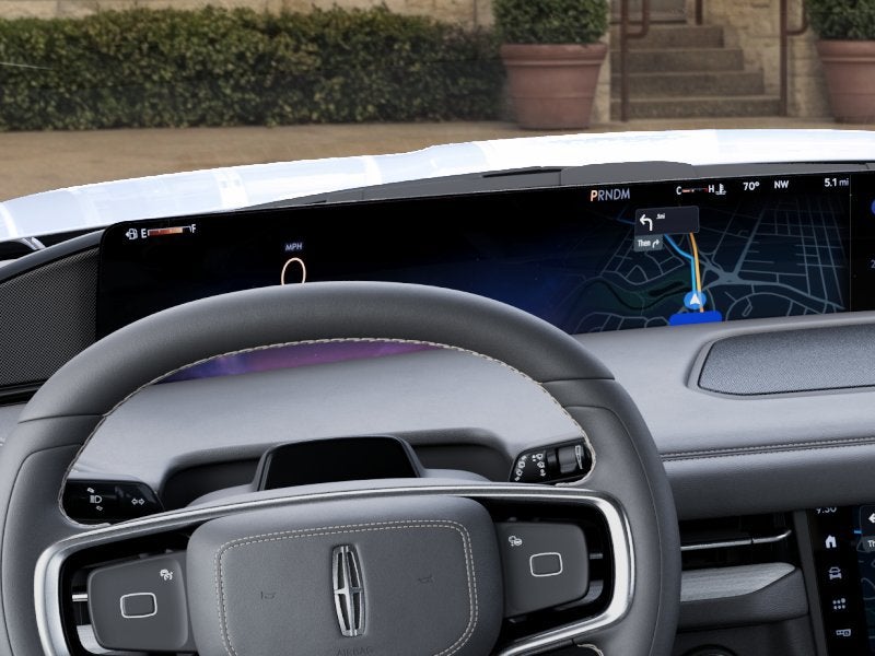 2027 Lincoln Navigator Premiere