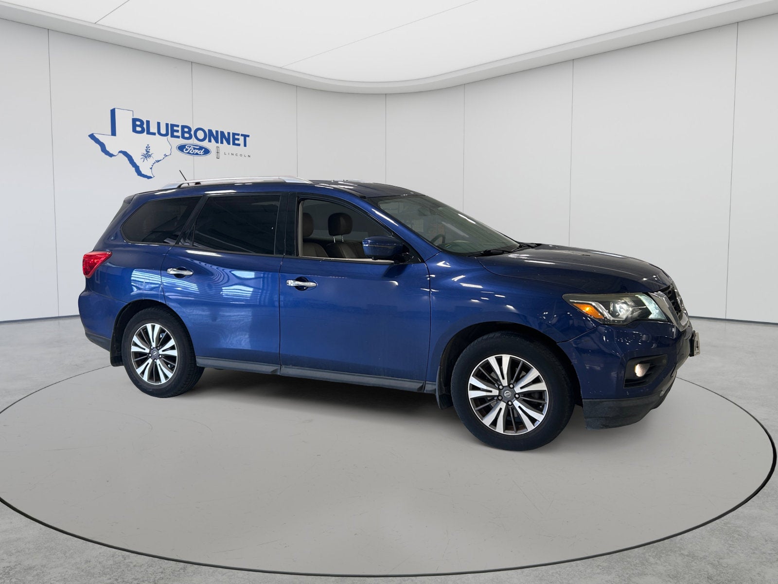 2017 Nissan Pathfinder SL