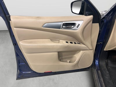 2017 Nissan Pathfinder SL