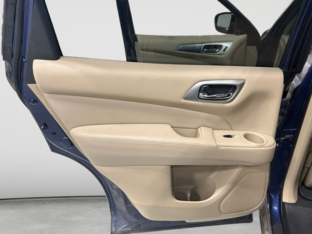 2017 Nissan Pathfinder SL