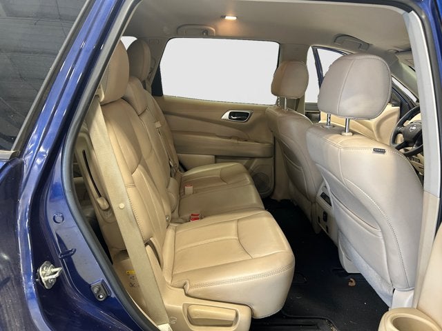 2017 Nissan Pathfinder SL
