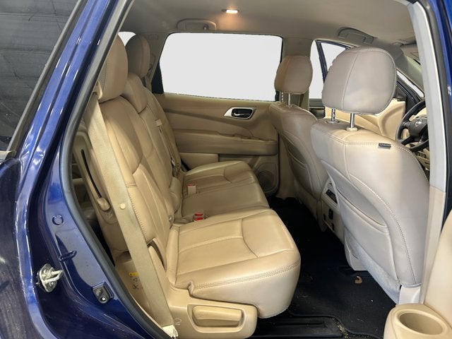 2017 Nissan Pathfinder SL