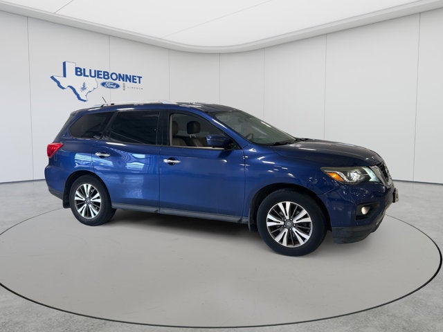 2017 Nissan Pathfinder SL