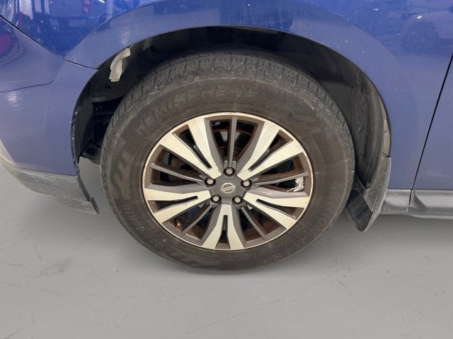 2017 Nissan Pathfinder SL