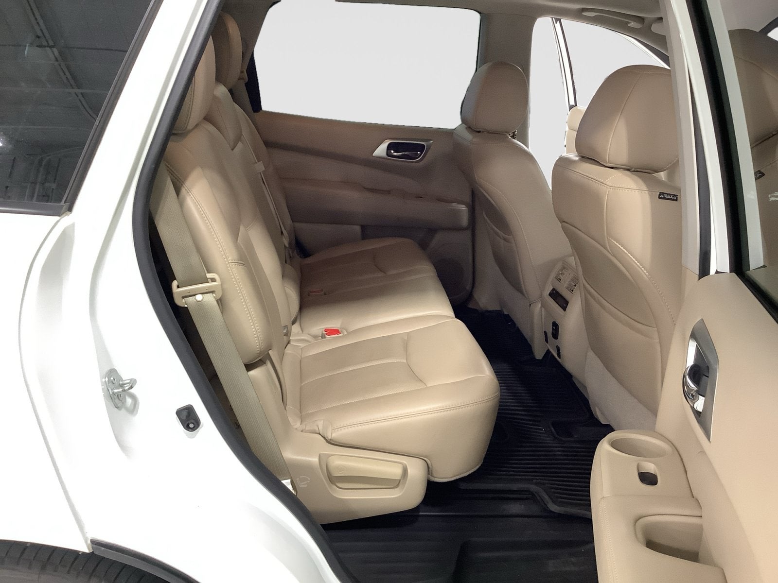 2017 Nissan Pathfinder Platinum