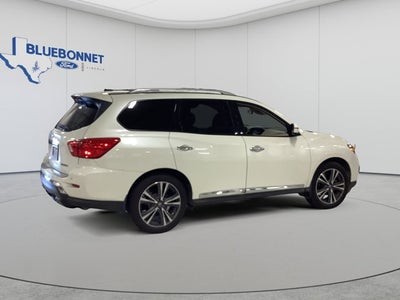2017 Nissan Pathfinder Platinum