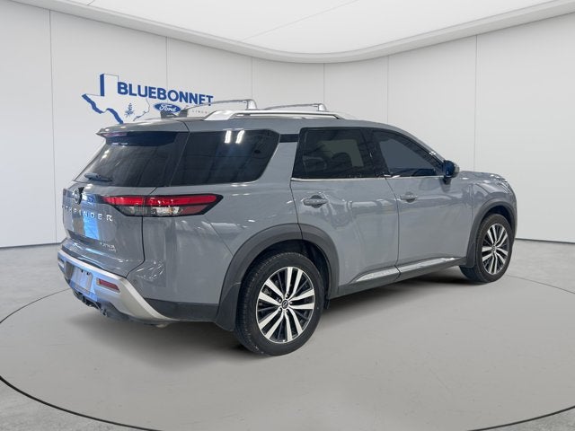 2022 Nissan Pathfinder Platinum