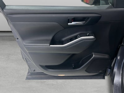 2023 Toyota Highlander XL