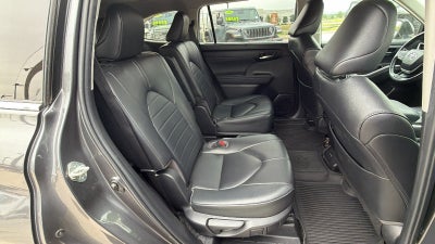 2023 Toyota Highlander XL