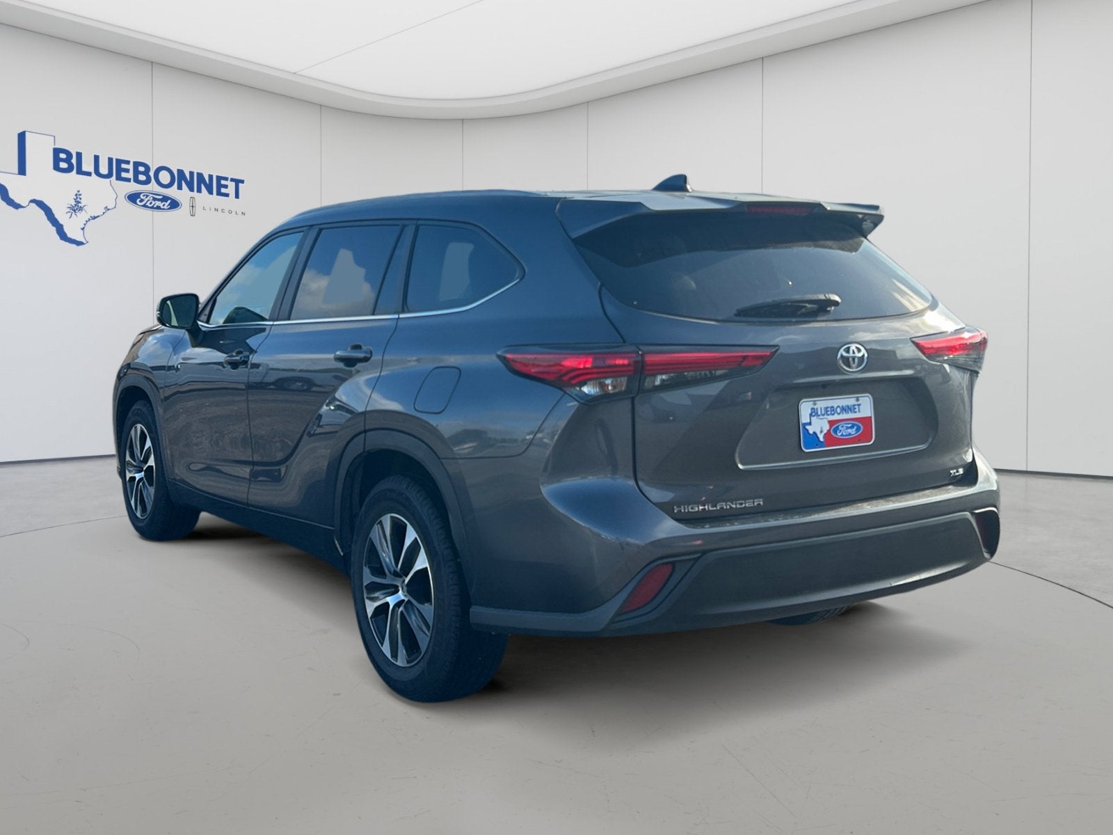 2023 Toyota Highlander XL