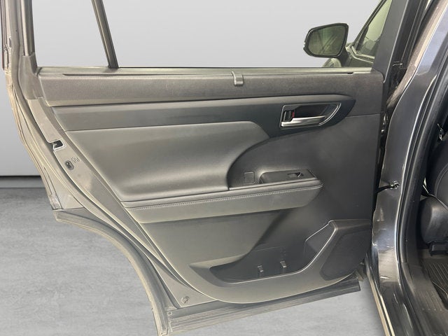 2023 Toyota Highlander XL