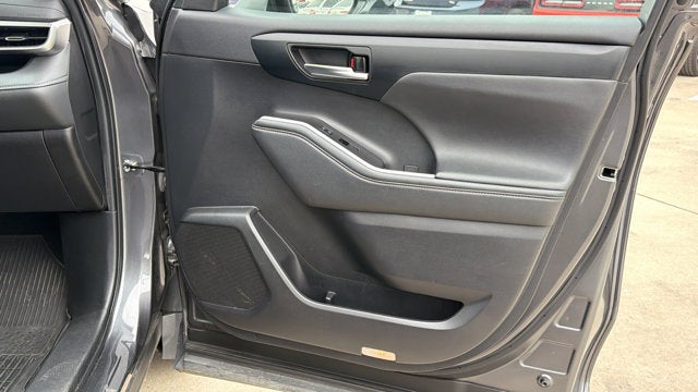 2023 Toyota Highlander XL