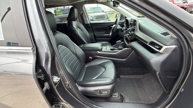 2023 Toyota Highlander XL