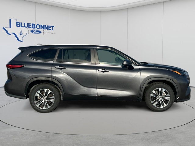 2023 Toyota Highlander XL