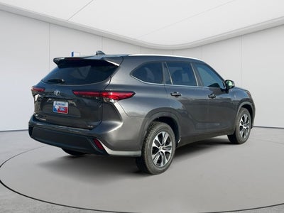 2023 Toyota Highlander XL