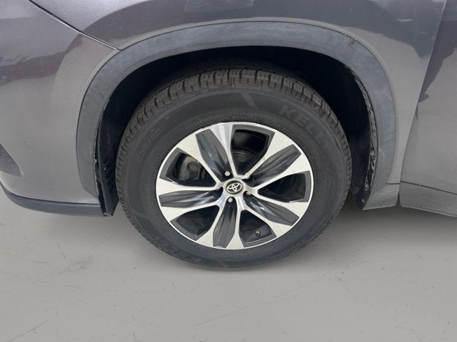 2023 Toyota Highlander XL