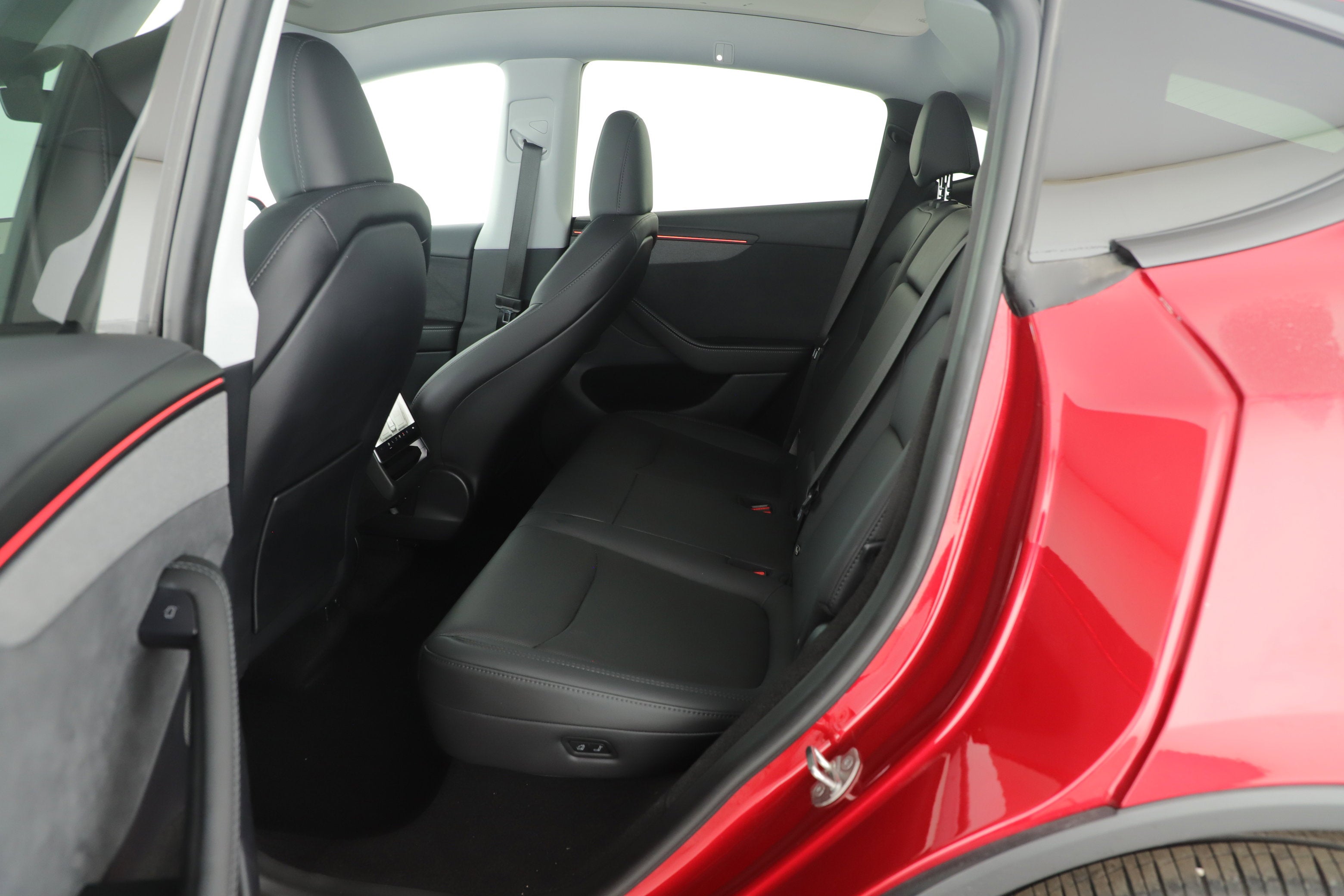 2026 Tesla Model Y PREMIUM