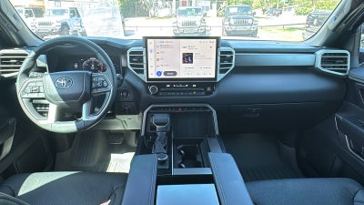 2025 Toyota Sequoia Base