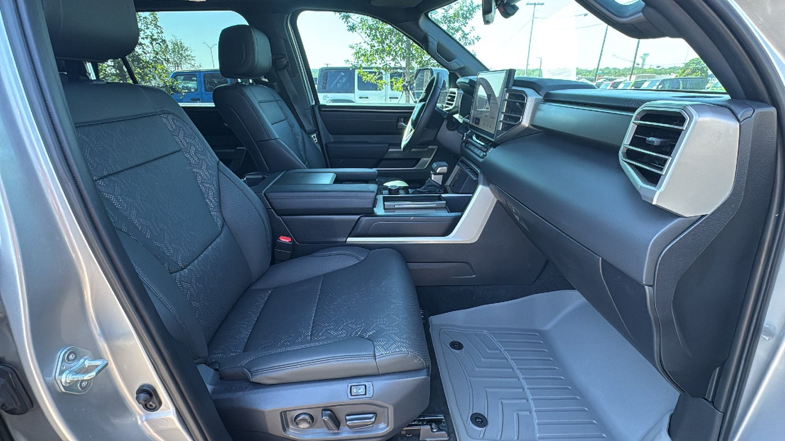 2025 Toyota Sequoia Base