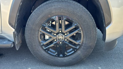 2025 Toyota Sequoia Base