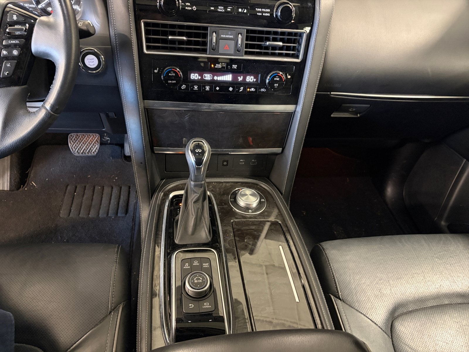 2022 INFINITI QX80 LUXE