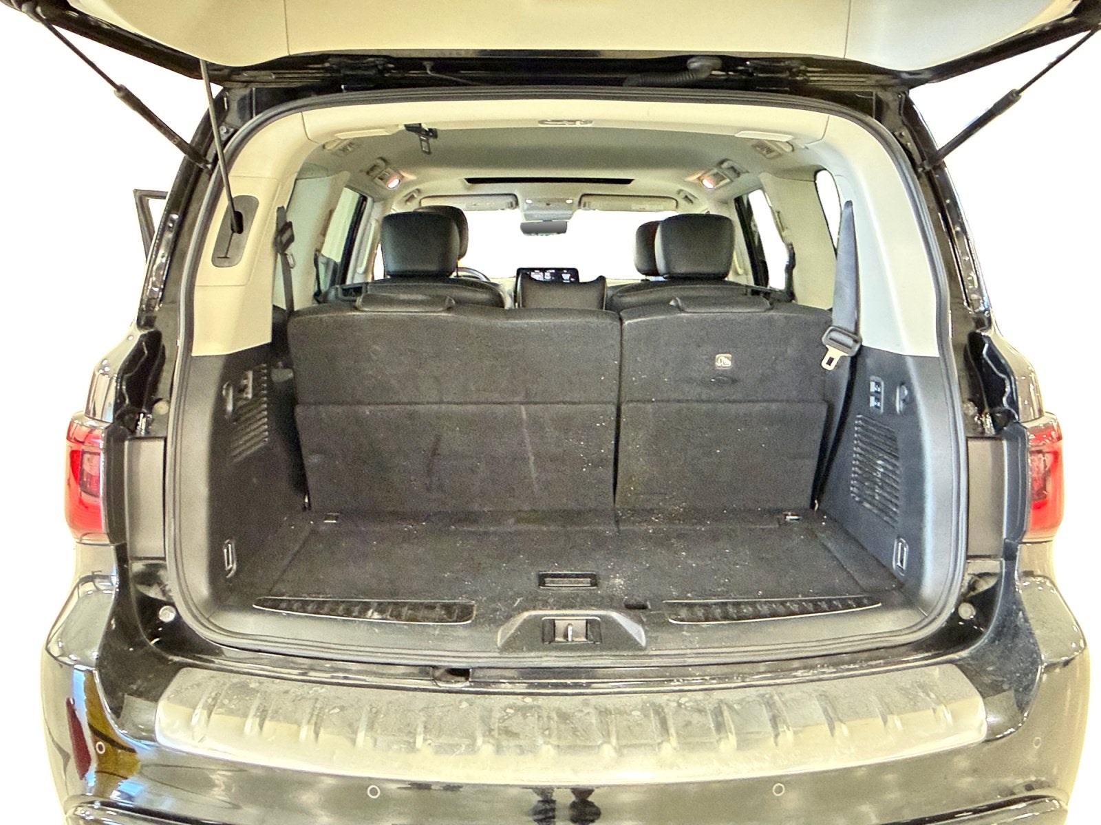 2022 INFINITI QX80 LUXE