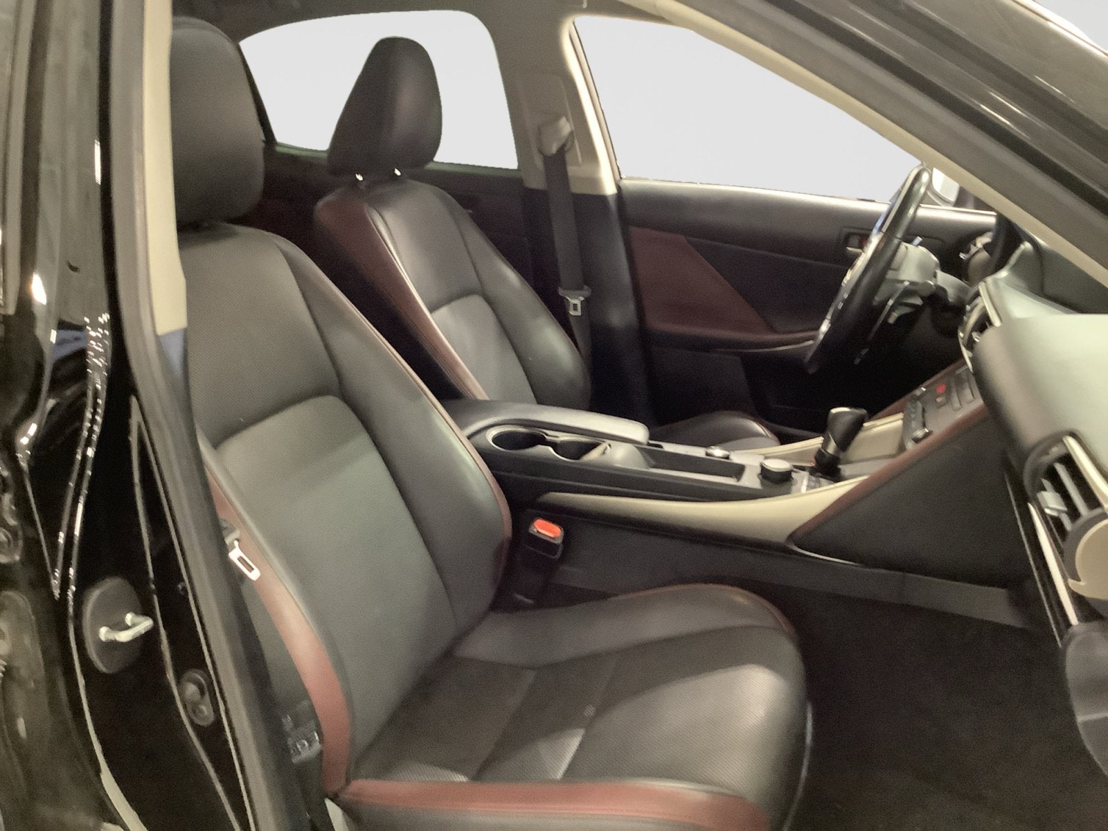 2019 Lexus IS Base