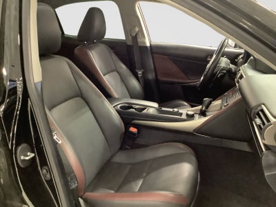 2019 Lexus IS Base