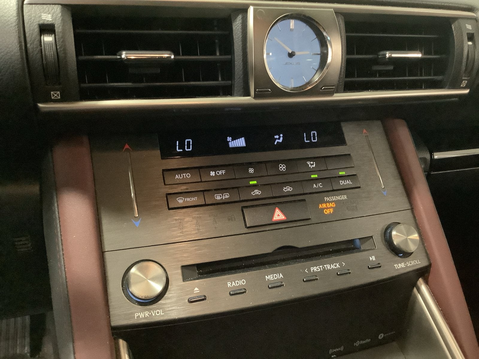 2019 Lexus IS Base