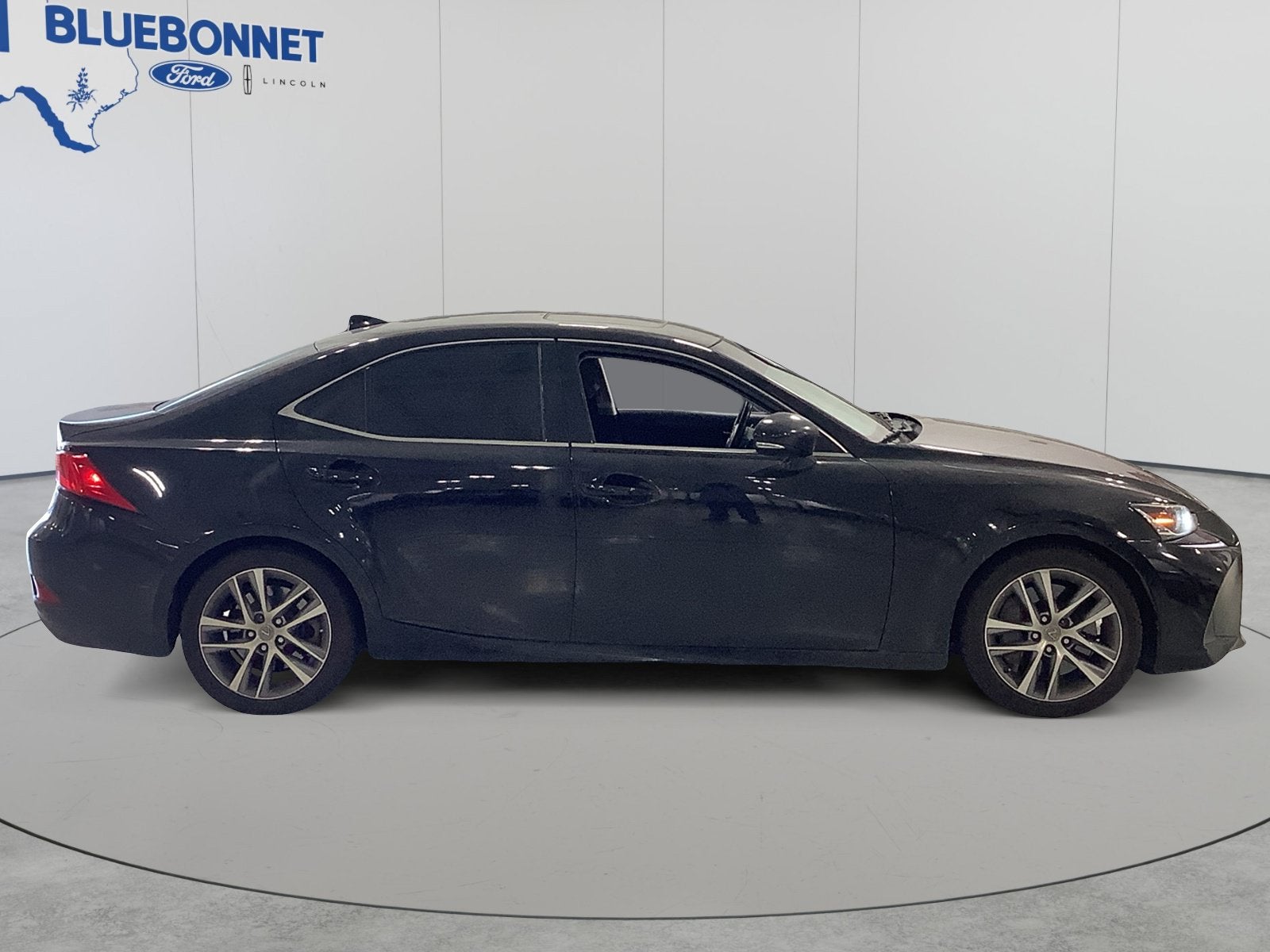 2019 Lexus IS Base