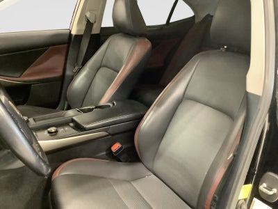 2019 Lexus IS Base