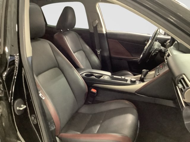 2019 Lexus IS Base