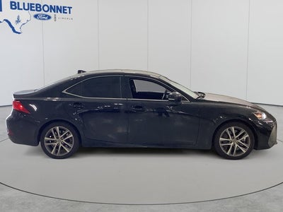 2019 Lexus IS Base