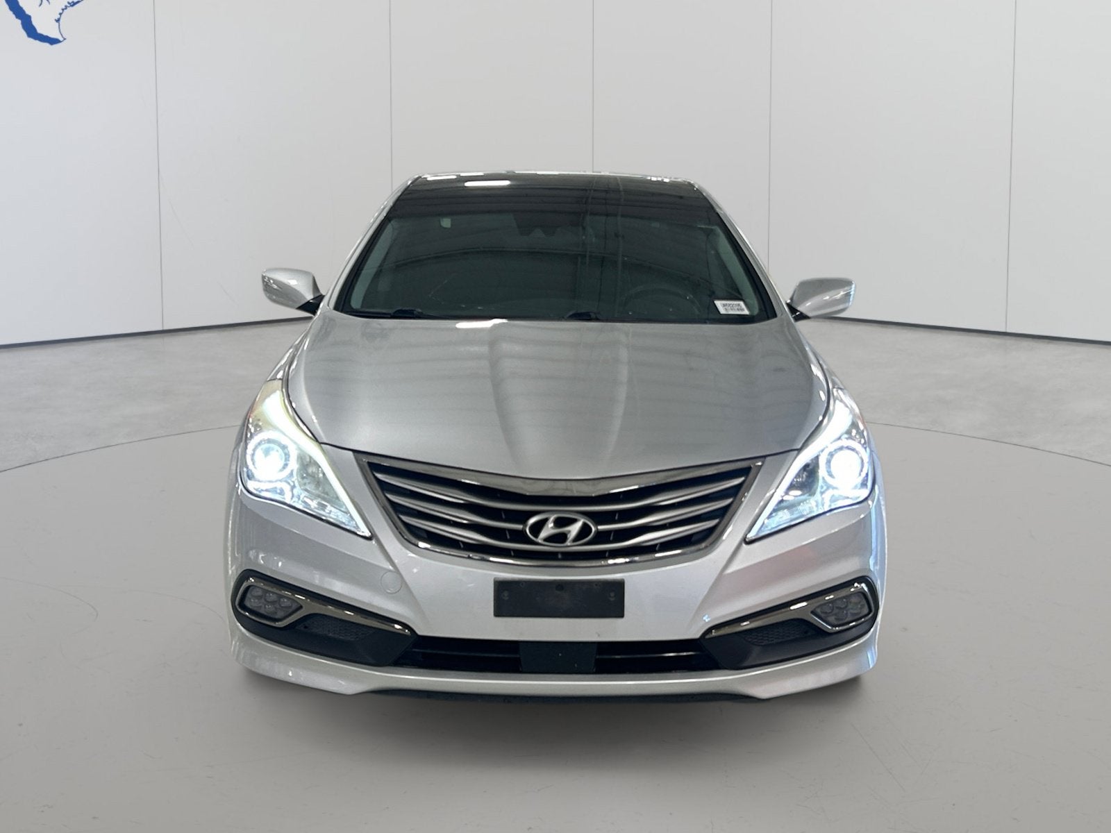 Used 2017 Hyundai Azera Limited with VIN KMHFH4JG8HA582095 for sale in New Braunfels, TX
