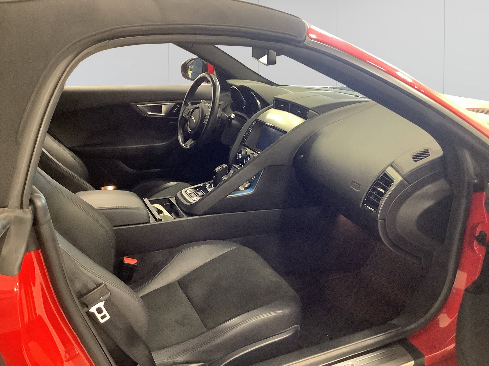 2017 Jaguar F-TYPE Base