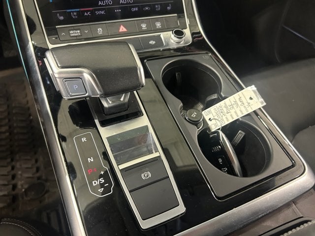2022 Audi Q8 Premium Plus