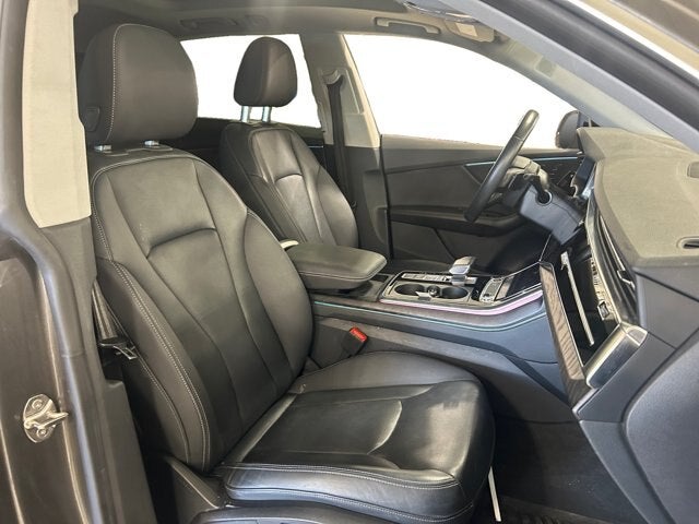 2022 Audi Q8 Premium Plus
