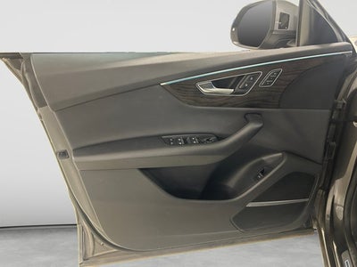 2022 Audi Q8 Premium Plus