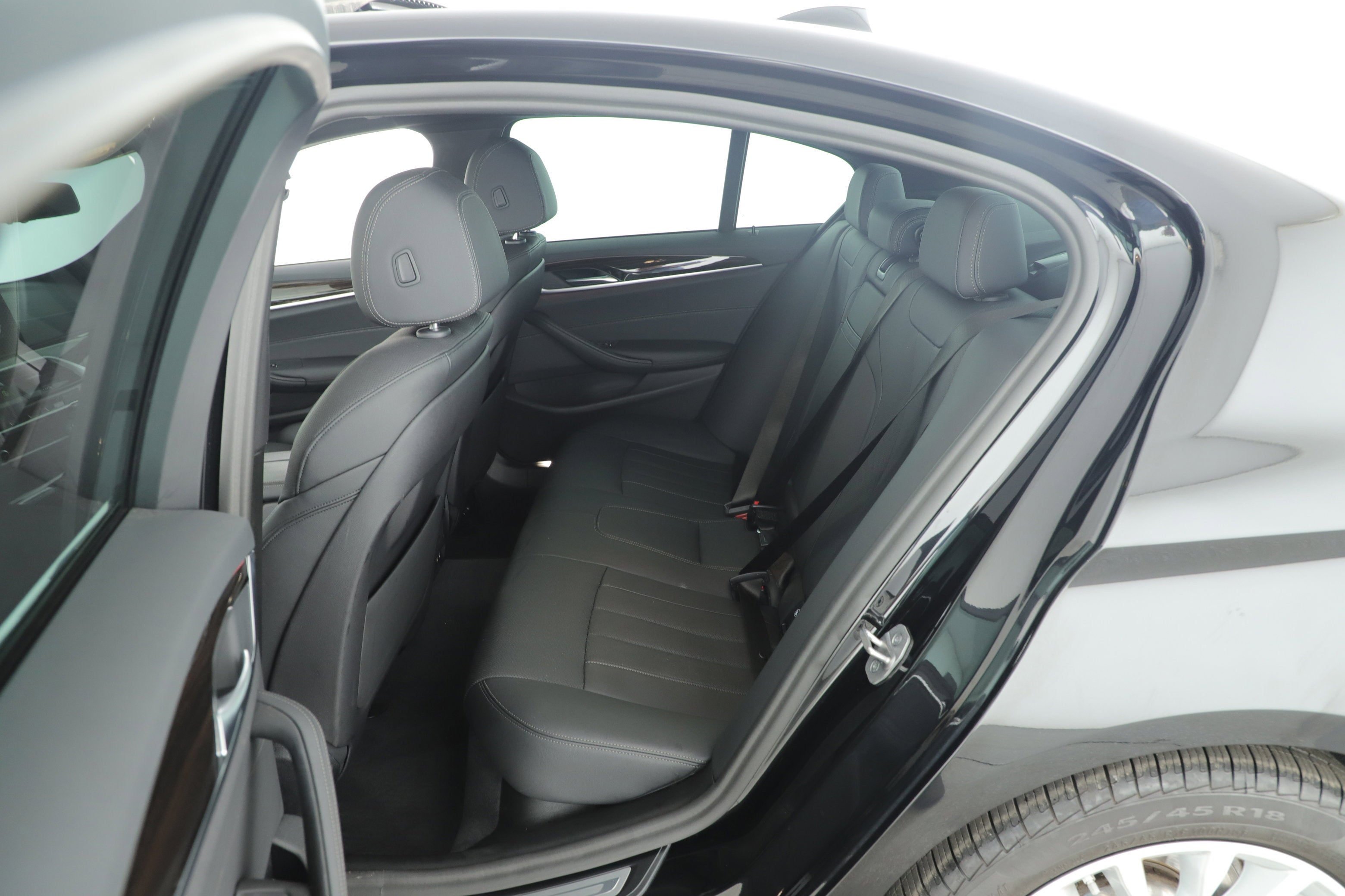 2023 BMW 5 Series 530i