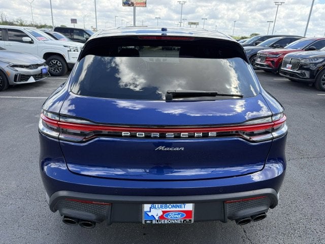 2025 Porsche Macan Base